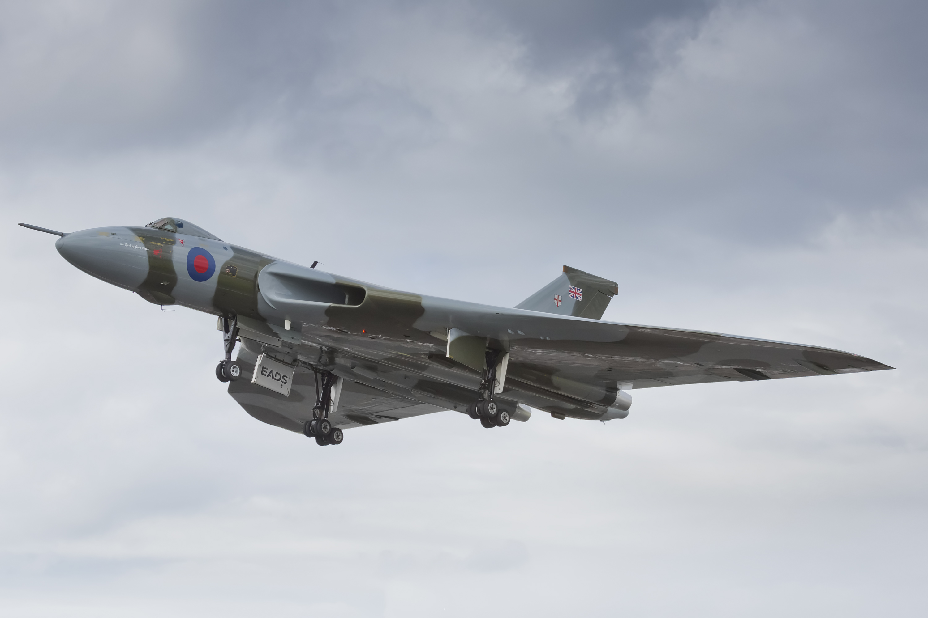 Avro Vulcan XH558 in flight at the Farnborough International Airshow, 2012